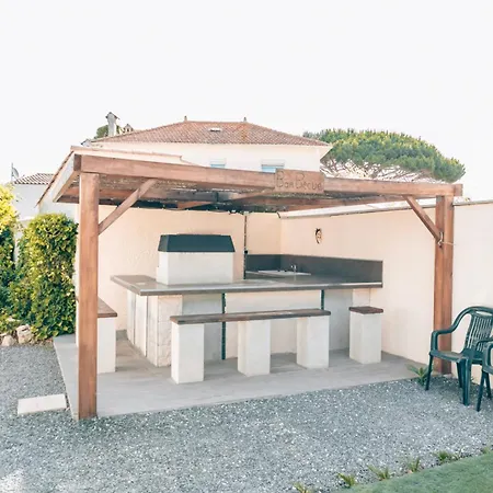 Mazet Bord De Piscine Partagee - Parking - Bbq - Draps Inclus Holiday home *