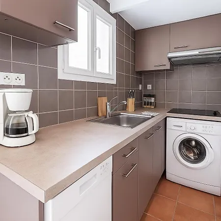 Mazet Bord De Piscine Partagee - Parking - Bbq - Draps Inclus Sainte-Maxime