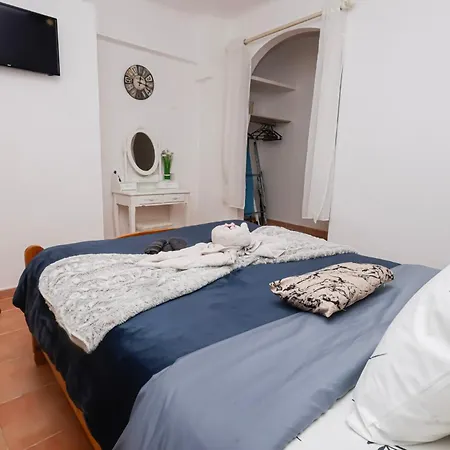 Mazet Bord De Piscine Partagee - Parking - Bbq - Draps Inclus Holiday home