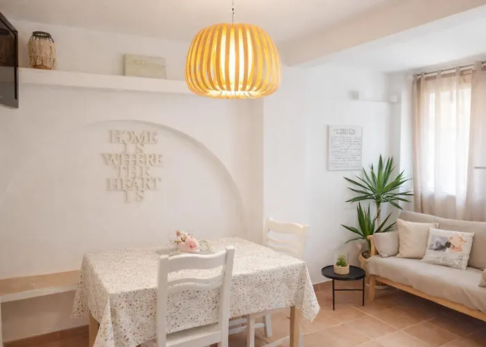 Mazet Bord De - De La Nartelle - Maxime - Piscine Partagée - Parking - Bbq - Draps Inclus