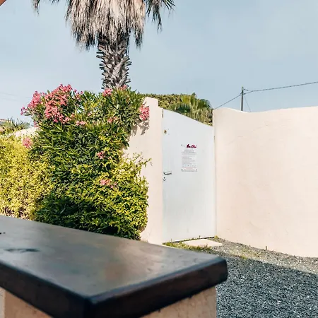 Дом отдыха Reve D'azur De La Nartelle, Mazet 35m2, Parking, Piscine Partagee, Terrasse Bbq & Draps Inclus Сент-Максим