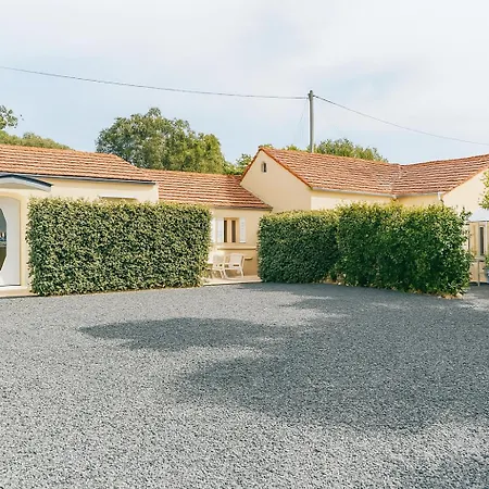 Casa de Férias Reve D'azur De La Nartelle, Mazet 35m2, Parking, Piscine Partagee, Terrasse Bbq & Draps Inclus *
