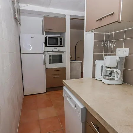 Mazet Bord De Piscine Partagee - Parking - Bbq - Draps Inclus Sainte-Maxime