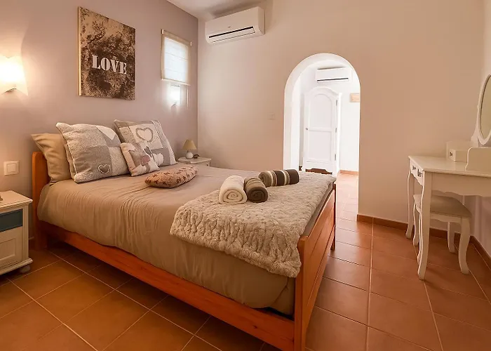 Casa de Férias Mazet Bord De Piscine Partagee - Parking - Bbq - Draps Inclus Sainte-Maxime