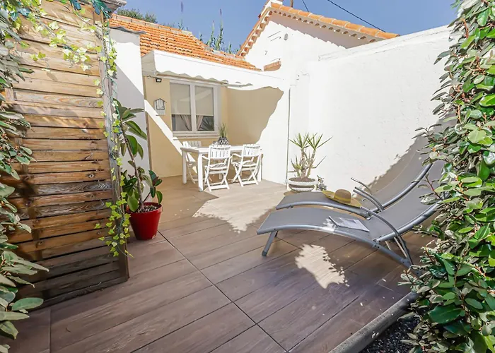 Mazet Bord De Piscine Partagee - Parking - Bbq - Draps Inclus Feriehus