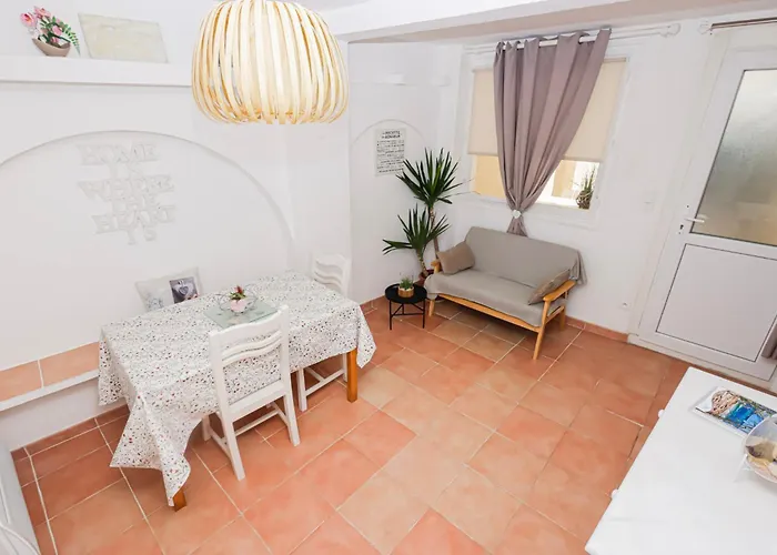 Casa de Férias Mazet Bord De Piscine Partagee - Parking - Bbq - Draps Inclus